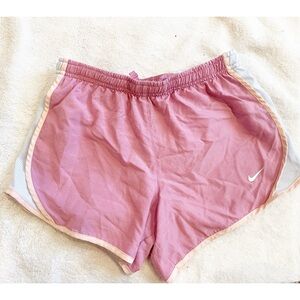 Nike youth Medium Girls Mauve and Cream Athletic Shorts EUC